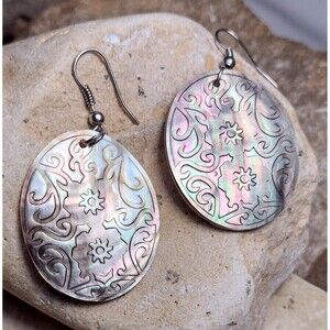 Natural Mother of Pearl Carved Flower Dangle Earrings NEW